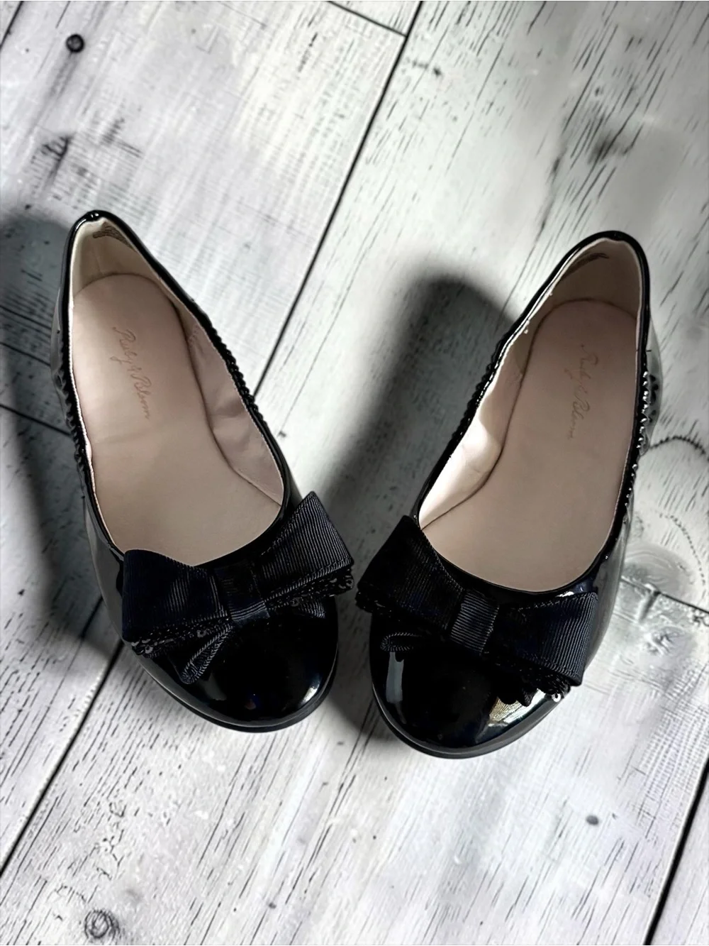 Riley & Bloom Bow Flats Black Patent Shiny Girls Size 1 EUC